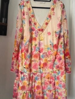 Blumen Kleid in A Linie gr 52/54 - Hamburg