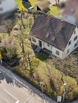 Preisreduktion und provisionsfrei: freistehendes EFH, großem Garten oder auch Platz für ein 2. Haus - Leinfelden-Echterdingen