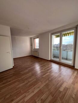 Helle 3-RW - ideal für Pärchen, Familie oder WG - Aufzug - Balkon - PKW-Stellplatz - Magdeburg