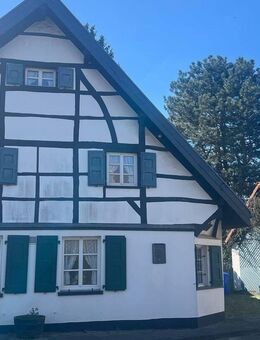 Moderne Technik hinter historischen Mauern - Denkmal - absolutes Unikat - Mönchengladbach