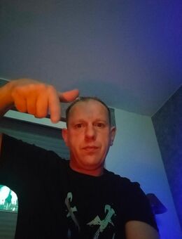 Suche junge Frau 20-40 die Lust auf ein wenig 🥳hat ? 🎯 Spielen, 🍺 trinken, Film schauen, Musik hören, einfach schauen was passiert. - Bielefeld Heepen