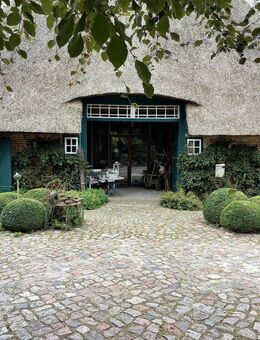 Reetdachtraum mit großem Garten in Ostseenähe - Beschendorf
