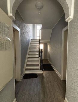 2- Zimmer Wohnung im 1. OG eines Mehrfamilienhauses im Zentrum von Iserlohn zu vermieten - Iserlohn