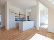 Erstbezug mit Balkon und Einbauküche: Geschmackvolle 4-Raum-DG-Wohnung - Berlin