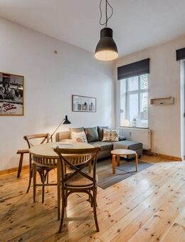 2 Zimmer Wohnung mit Balkon in Neukölln - Berlin