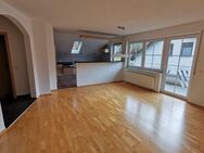Helle 4-Zimmer-Dachgeschosswohnung mit EBK und Stellplatz zu vermieten - Bad Mergentheim