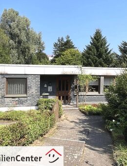 Charmante Doppelhaushälfte im beliebten Bungalowstil - Ihr neues Zuhause zum Wohlfühlen! - Remscheid