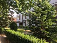 Gepflegte 2-Zimmerwohnung mit mit großem Flur, Südbalkon und Stellplatz - Hamburg