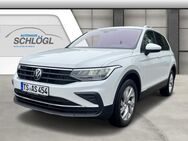 VW Tiguan, 2.0 TSI EU6d Life, Jahr 2022 - Traunreut