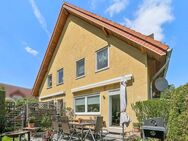 Schöne und sofort bezugsfertige Doppelhaushälfte in ruhiger und grüner Lage von Freital - Freital
