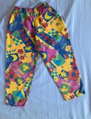 NEUWERTIG Hose bunt Gr. 110 Karneval Flower Power in 42327