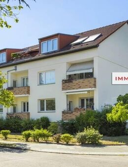 IMMOBERLIN.DE - Helle 3-Zimmer-Wohnung mit Sonnenbalkon in Wilhelmstadt - Berlin