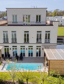 Luxuriöse Poolvilla mit Wellnessbereich am Jungfernsee - Potsdam