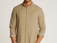 Tommy Jeans Hemdjacke TJM ENTRY CORD SHIRT EXT mit Brusttasche und Logostickerei