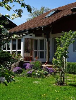 Provisionsfrei! EFH in idyllischer und sonniger Lage inkl. Doppelgarage. - Obing