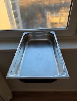 Edelstahl-Gastrobehälter – sehr guter Zustand (2 Stück vorhanden - Berlin Lichtenberg