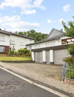Großzügiges Wohnhaus mit ehemaligem Laden in zentraler Lage von Merenberg - Merenberg (Marktflecken)