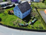 Vielseitiges Zweifamilienhaus mit großem Grundstück in ruhiger Lage von Konradsreuth - Konradsreuth