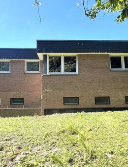 Architektenhaus in Split Level Bauweise auf großem Grundstück - Bordesholm