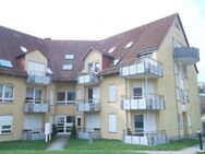 Schöne 1 Raumwohnung mit EBK im DG eines Mehrfamilienhauses - Glauchau