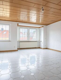 Altstadtblick inklusive - stilvolle 4-Zimmer-Altbauwohnung im Herzen Kitzingens - Kitzingen