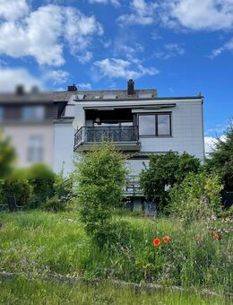 **Zweifamilienhaus mit Potenzial-großzügig mit Garten und Doppelgarage** - Prüm