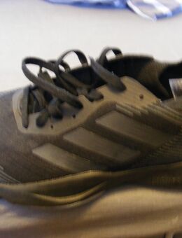 Sportschuh von Adidas - Giekau