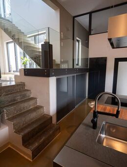 Architektonisches Highlight mit Gewerbe und Wohnkomfort - Saarbrücken