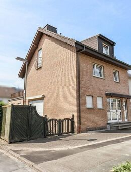 Exklusives Zweifamilienhaus in Salzkotten - Salzkotten