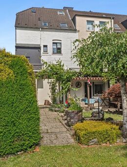 Vielseitiges Zweifamilienhaus in Velbert mit Garten, Werkstatt & Mietpotenzial-ideal für Handwerker - Velbert