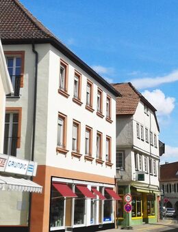 Wohn- und Geschäftshaus mit Ladengeschäft und Ferienappartements -- RESERVIERT---- - Bad Bergzabern