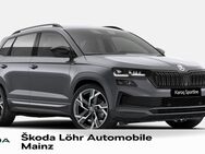 Skoda Karoq, 2.0 TDI Selection 150PS Fahrassi Plus Parken, Jahr 2022 - Mainz