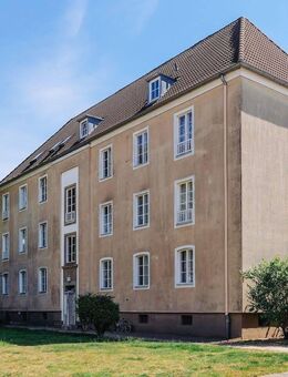 Zentrale Wohnung mit Tageslichtbad // 2.OG rechts - Wolfsburg