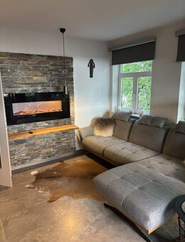 Stilvolle 3-Raum-Hochparterre-Wohnung mit gehobener Ausstattung und EBK in Bad Soden am Taunus - Bad Soden (Taunus)