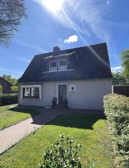 Freistehendes Einfamilienhaus auf sonnigem Eckgrundstück - mit Garage" - Ritterhude