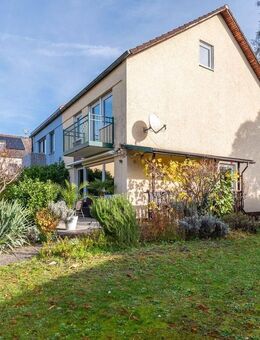 Liebevoll modernisiertes Zuhause mit idyllischem Garten und Garage im begehrten R-Westen - Regensburg