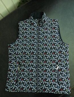 Wind Sportswear, maritimer Lifestyle: Damen Steppweste Gr. L Weste dunkelblau-floral, 10,- - Flensburg