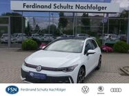 VW Golf, 2.0 l TSI GTI, Jahr 2022 - Rostock