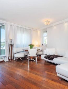 RE/MAX - Exklusive Dachterrassen-Wohnung mit Charme! - München