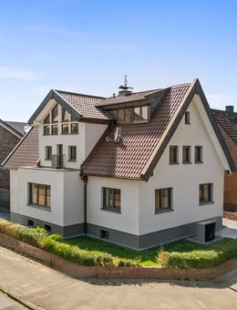 Kernsaniertes Mehrfamilienhaus mit drei Einheiten - stilvoll investieren oder selbst einziehen - Frechen