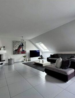 Exklusive 4-Zimmer-Maisonettewohnung mit Loggia und unverbaubarem Blick in bevorzugter Lage von Dortmund-Hombruch - Dortmund