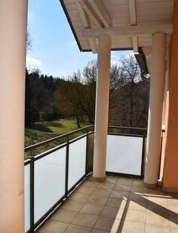 Schöne 4-Zimmerwohnung im Dachgeschoss ohne Dachschräge mit Blick ins Grüne! - Mainburg