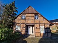 Ein sehr schönes Fachwerkhaus mit großzügigem Garten und Carport. - Ahlen