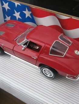 Modellautos-1:18 - 2 x Chevrolett-- s. Fotos - Meckenheim