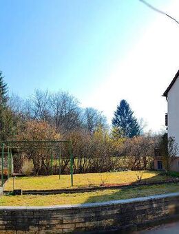 Zweifamilienhaus in Randlage - Wannweil