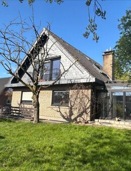 Schönes, freistehendes Einfamilienhaus in beliebter Lage in Krefeld Gellep-Stratum - Krefeld