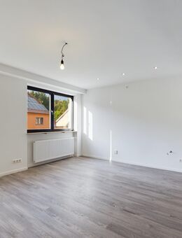 Top sanierte 5 Zimmerwohnung mit viel Platz für Ihre Familie - Illingen (Saarland)