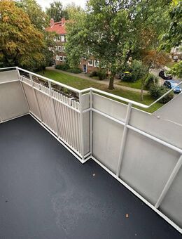 Frisch renovierte 3-Zimmer-Wohnung mit Balkon in ruhiger Lage in Gebhardshagen - Salzgitter