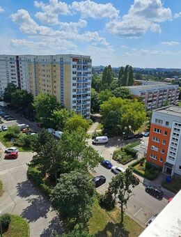 Bezugsfreie, praktische 2-Zi.-Wohnung Berlin/Marzahn/Gärten der Welt zu verkaufen - Berlin