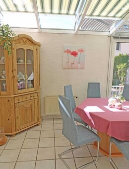 Erwecken Sie dieses schnuckelige Reihenmittelhaus aus dem Dornröschen-Schlaf! - Winnenden